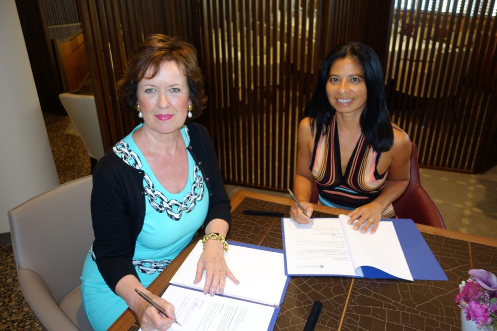 Silvia Herrmann, Managing Director The Luxury Network Germany and Hang Nguyen, Secretary General Diplomatic Council